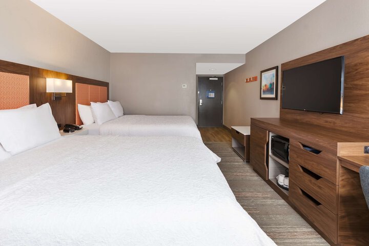 Room 11 of 24