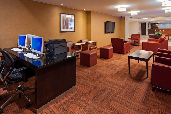 Business Center 37 of 37