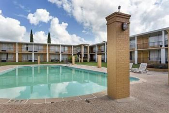 Executive Thibodaux New Orleans Hotel