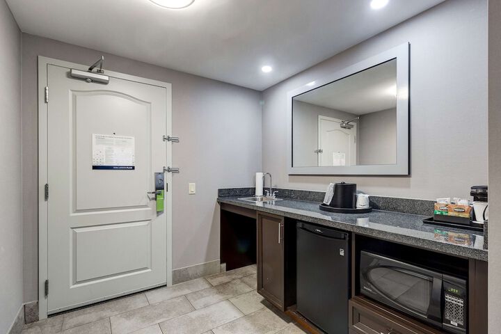 Hampton Inn & Suites by Hilton Brantford Conference Centre