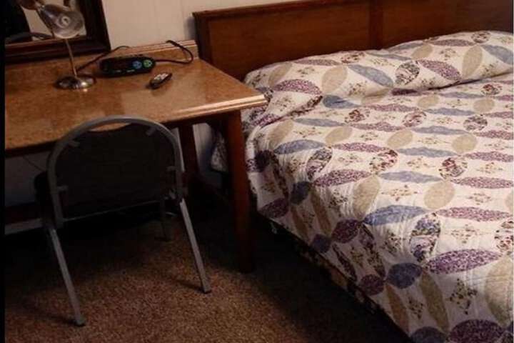 Room 16 of 33