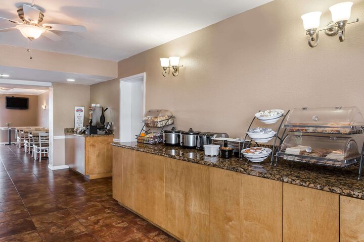 Breakfast/Coffee Service 21 of 24