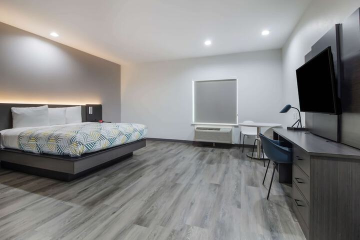 Room 29 of 52