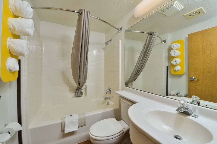 Room 15 of 26