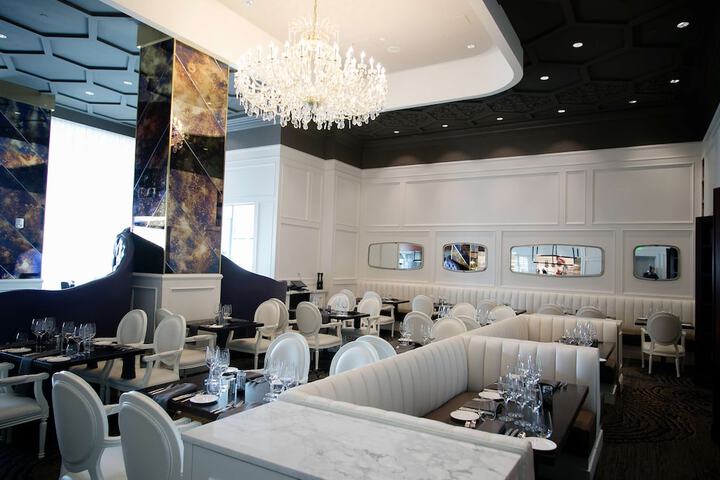 Dining 74 of 108