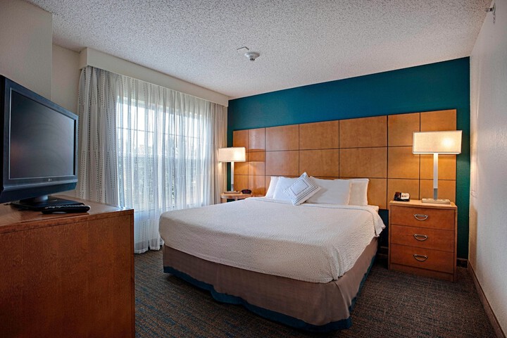 Room 16 of 35
