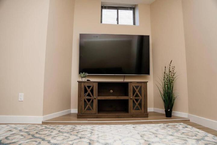 Luxury 3 Bedroom 20 min to Boston, 15min Encore