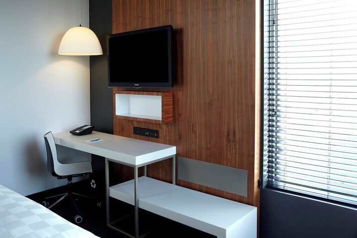 Alt Hotel Toronto Airport