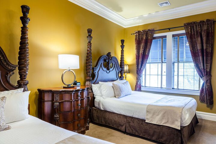 Room 45 of 100