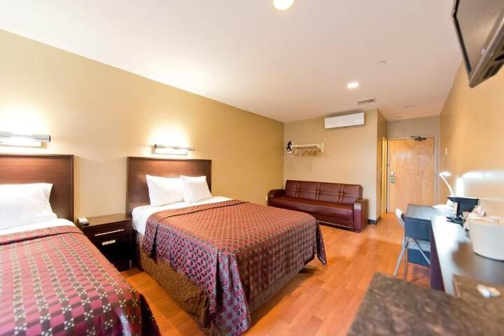 Room 37 of 40