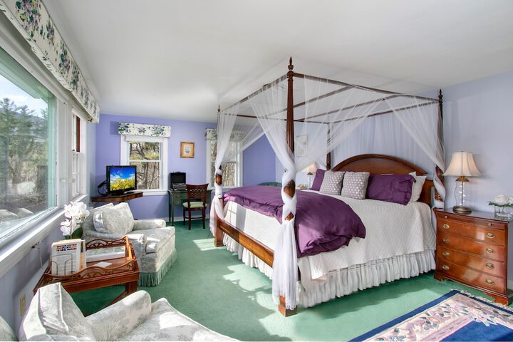 Room 164 of 275