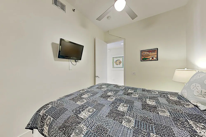 Opulent Beachfront W / Pools Spa & Theater 3 Bedroom Condo