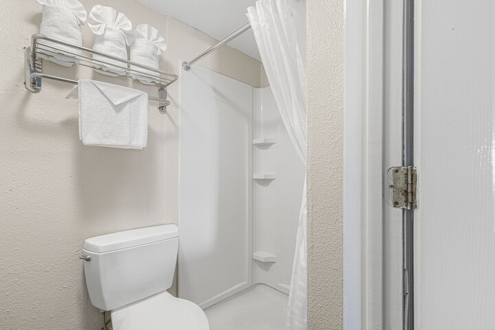 Room 25 of 86