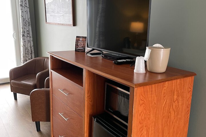 Room 4 of 13