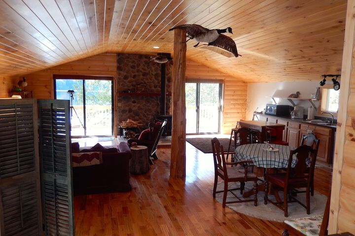 Kiwassa Lake Bed & Breakfast