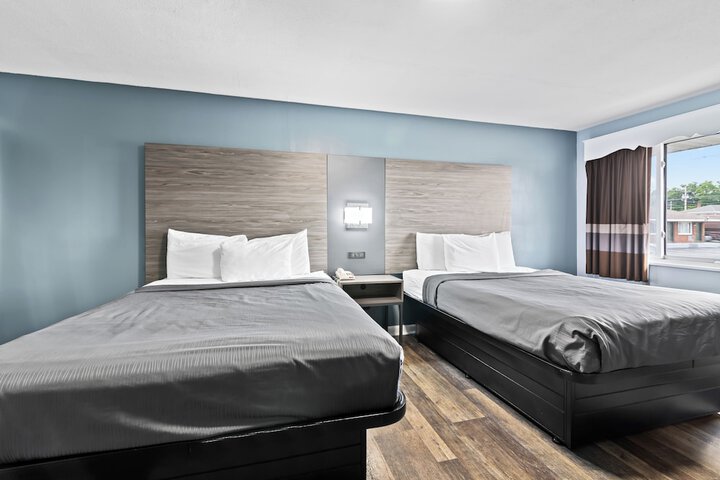 Room 11 of 23