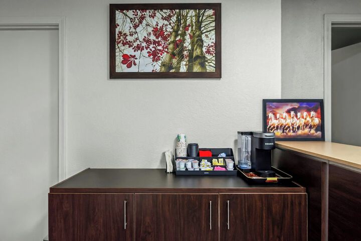 Red Roof Inn Radcliff - Fort Knox