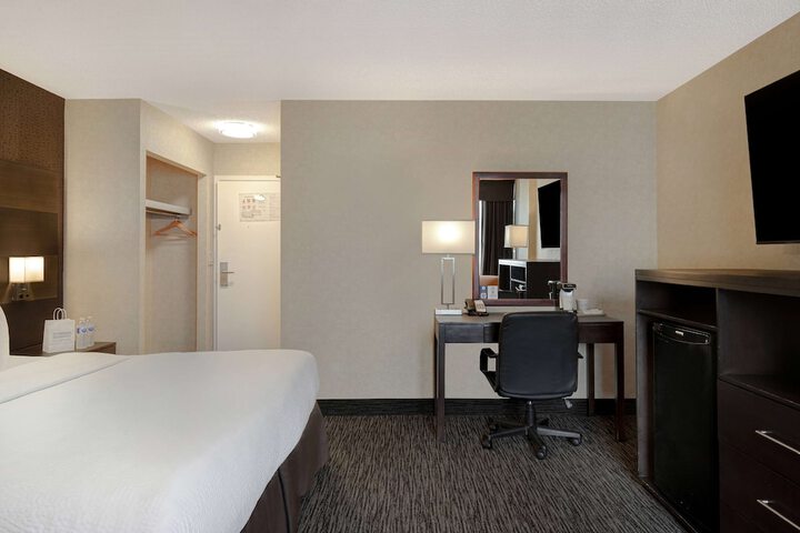 Room 28 of 57