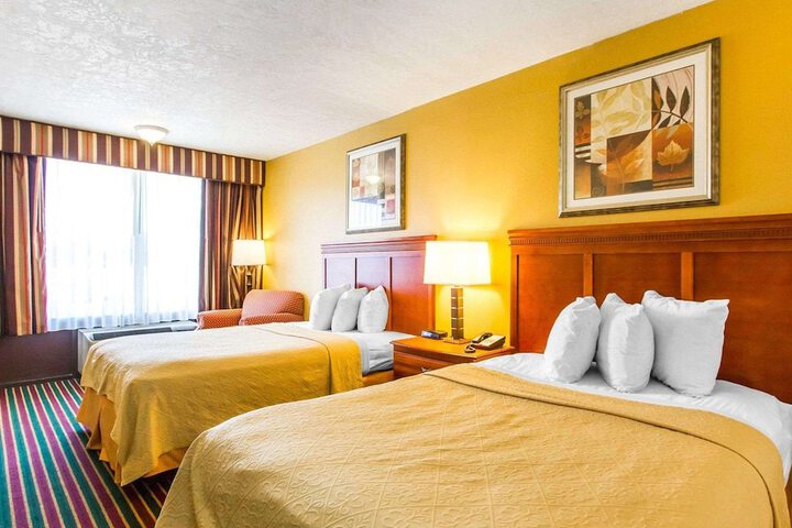 Room 10 of 27