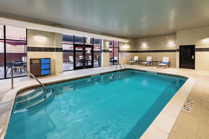 Courtyard by Marriott Winston - Salem Downtown