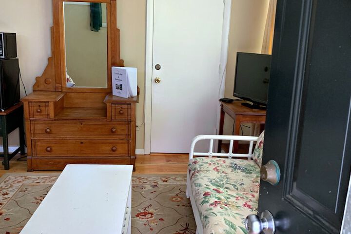 Room 44 of 53