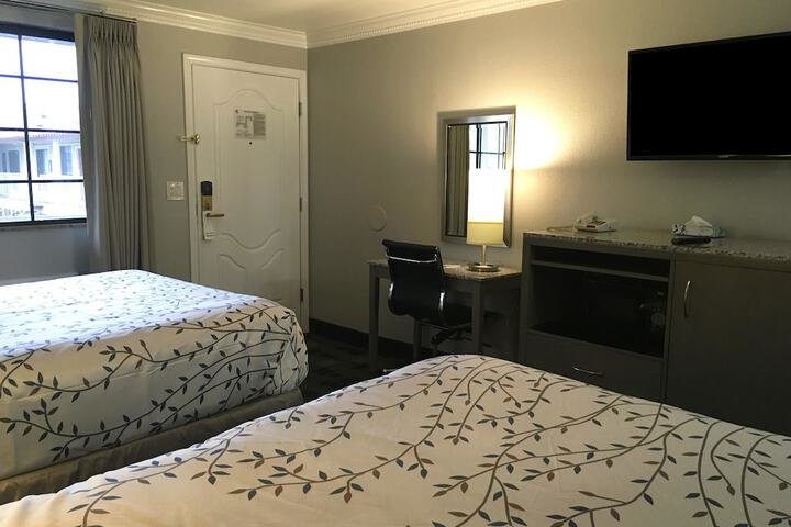 Room 35 of 64