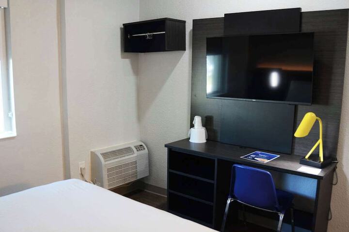 Room 26 of 36