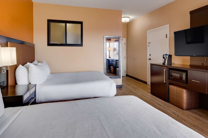 Room 10 of 53