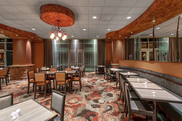 Dining 45 of 57