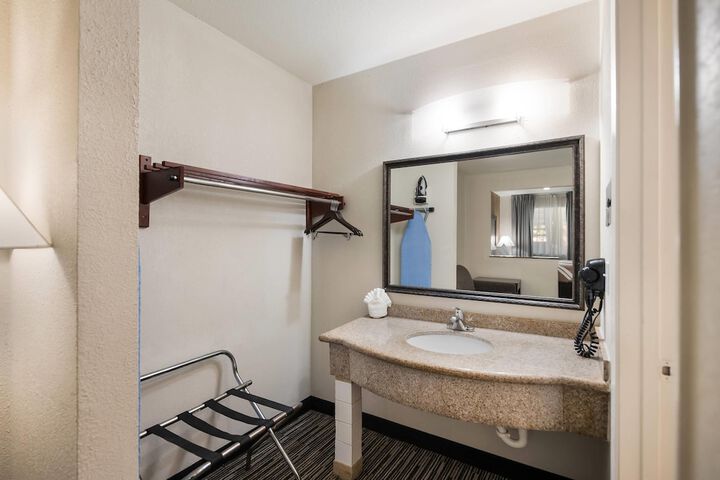 Quality Inn & Suites Lufkin