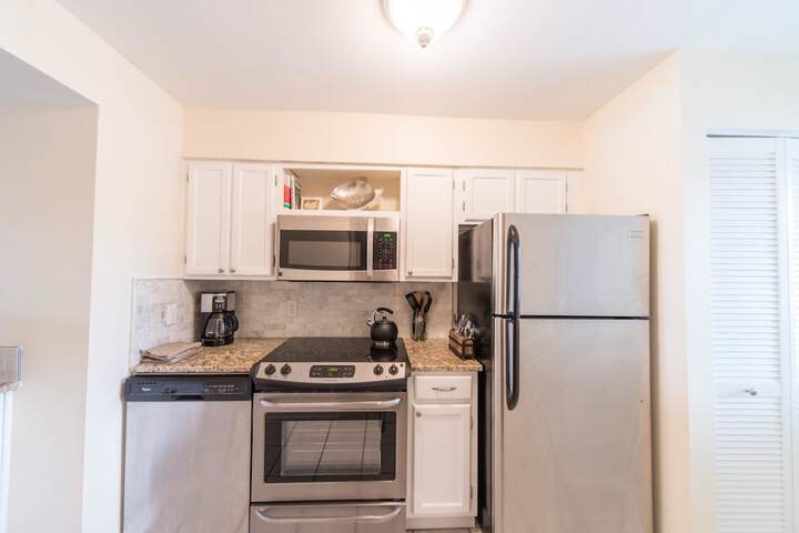 MARINERS CAY 45 2 Bedroom Holiday Home by My Ocean Rentals