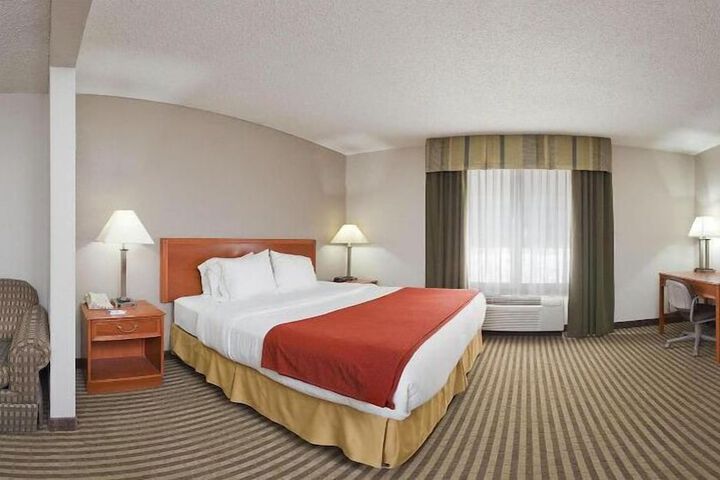 Room 21 of 40