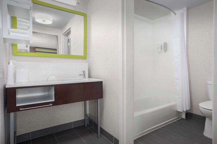 Hampton Inn & Suites ATL-Six Flags