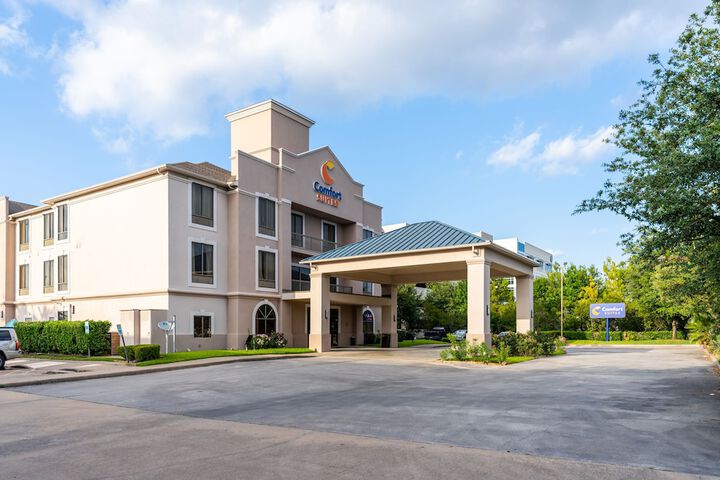 Hotel 6 of 105