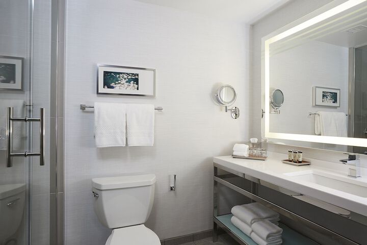 Room 15 of 42