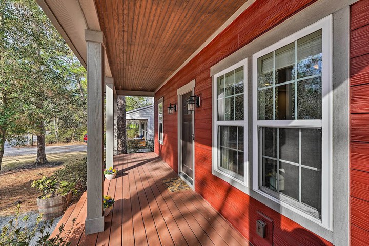 Cozy Southern Pines Retreat 1 Mi to Downtown!