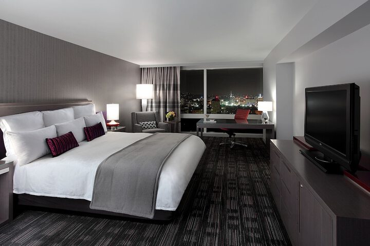 Loews Hollywood Hotel