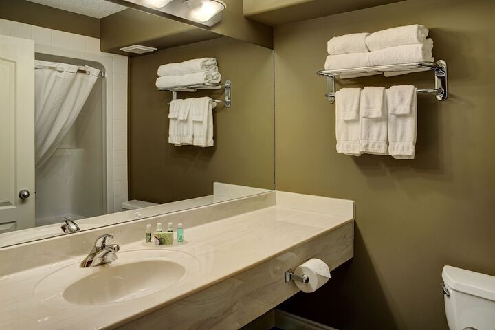 Room 12 of 28