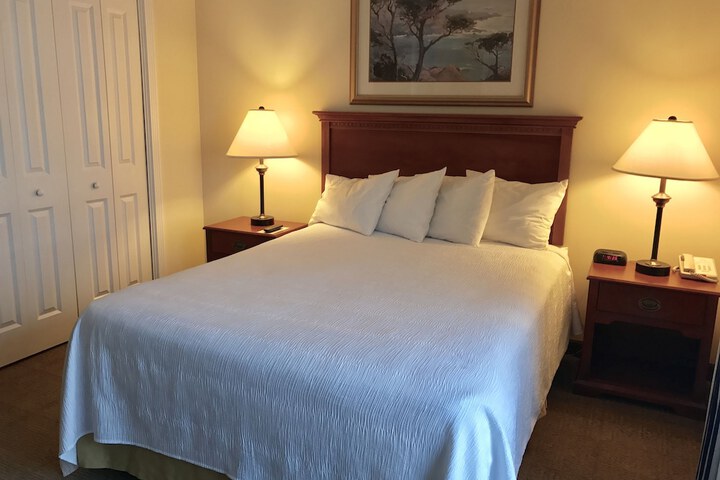 Room 28 of 38