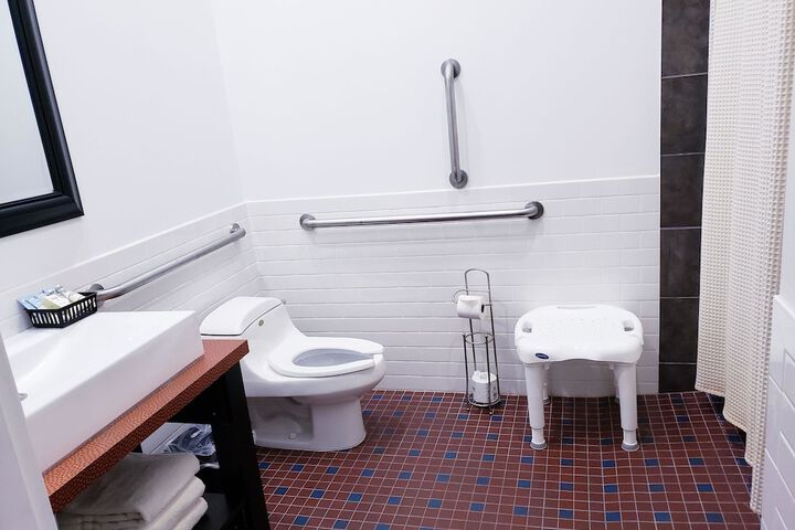 Room 185 of 208