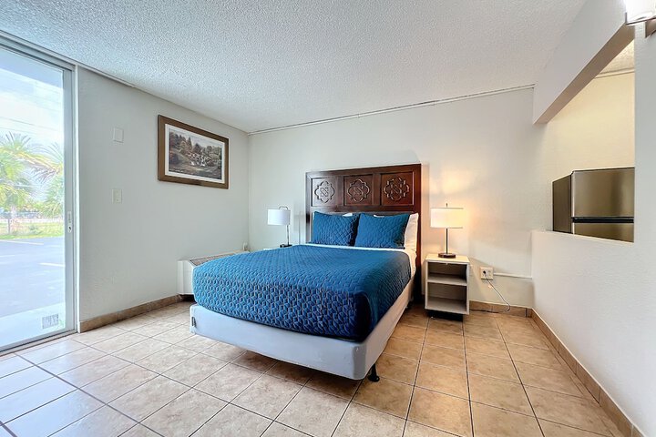 Room 15 of 38