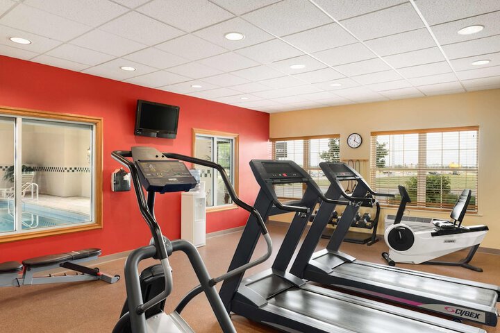 Country Inn & Suites by Radisson Sycamore, IL