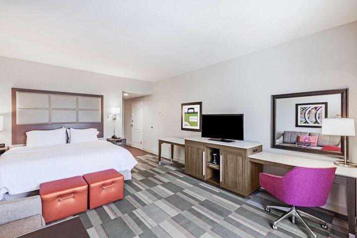 Room 27 of 54