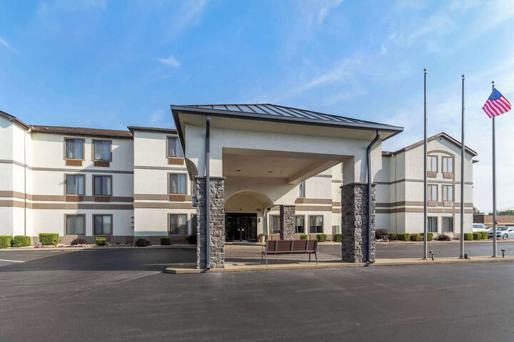 Hotel 3 of 34