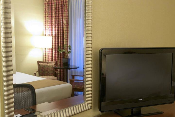 Room 12 of 46