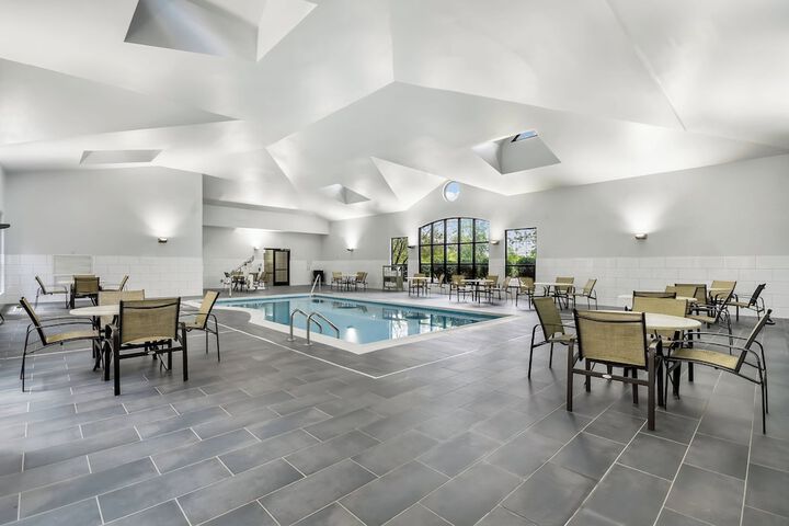 Staybridge Suites Toledo - Maumee by IHG