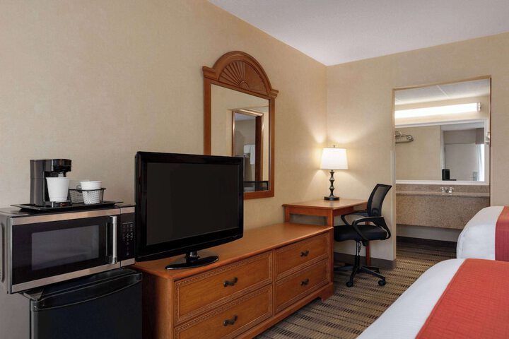 Room 36 of 56