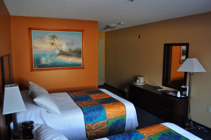 Room 21 of 28