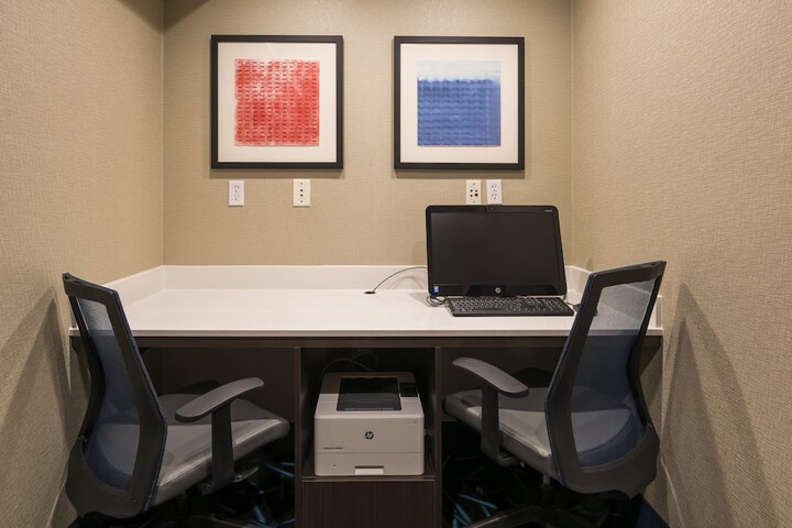 Business Center 35 of 35