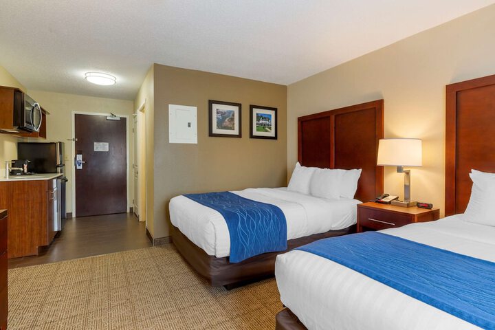Room 10 of 37